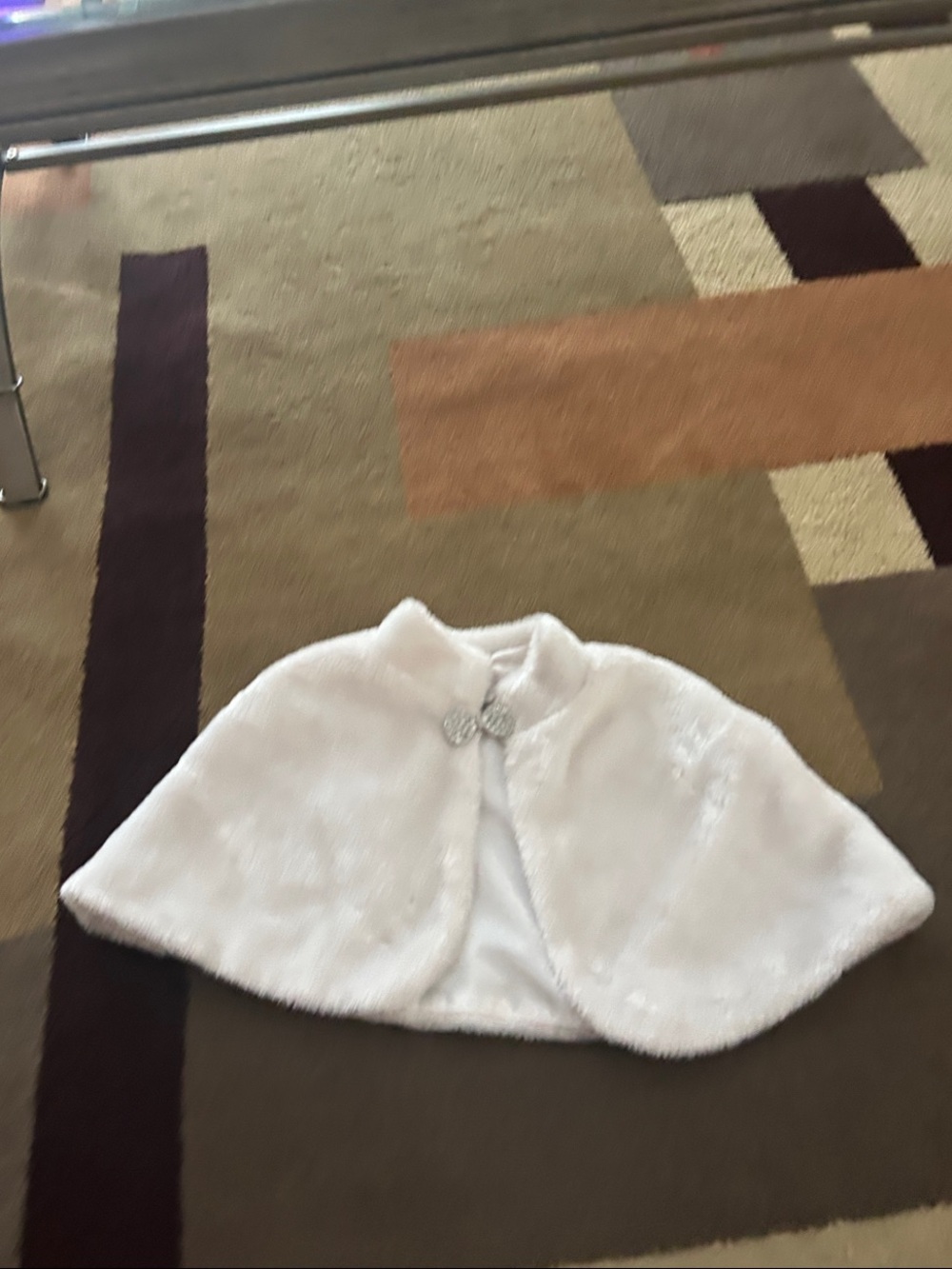 Philly Girls' White Faux Fur Capelet with Decorative Clasp